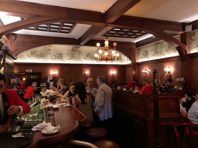 onceuponatimeinhollywood2